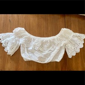 Apeach white ruffle off the shoulder top
